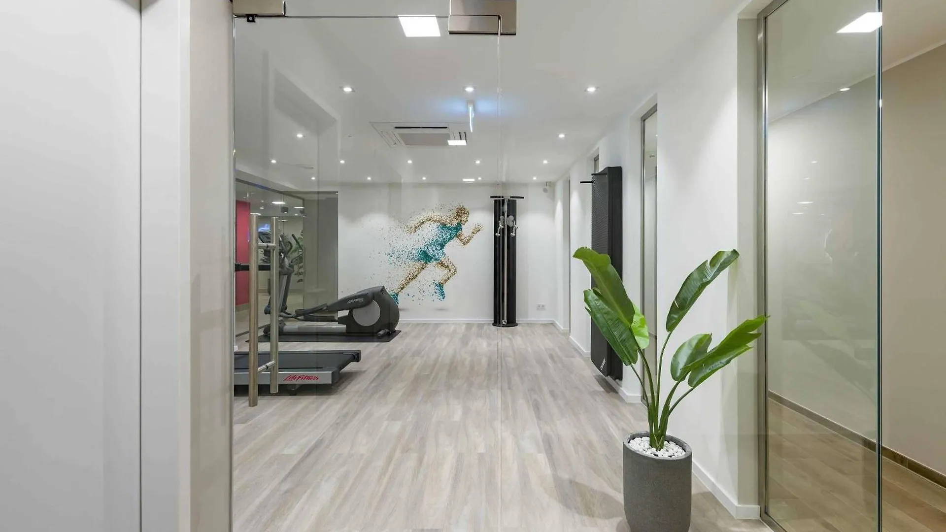 Mercure Hotel Koeln Belfortstrasse  Cologne